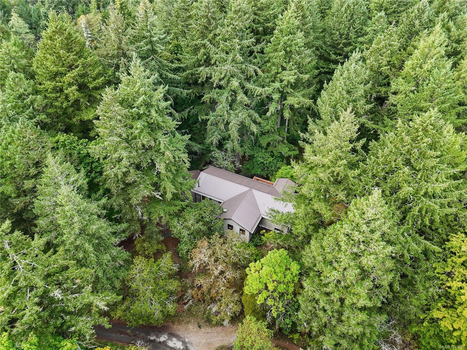 100 Viaduct Ave West, Saanich, BC