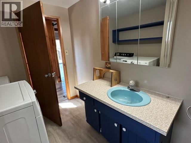 119 Alsek Crescent, Haines Junction, YT - Indoor Photo Showing Laundry Room