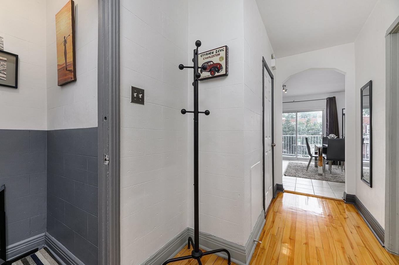 Hall d'entrée/Vestibule - 1508 Rue Valiquette, Montréal (Verdun/Île-Des-Soeurs), QC - Indoor Photo Showing Other Room