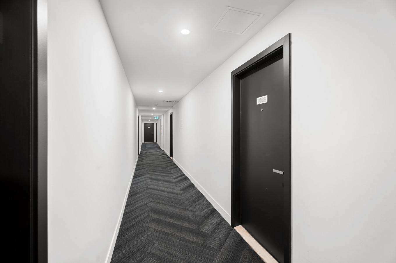 Autre - 1008-1700 Rue Viola-Desmond, Montréal (Lasalle), QC - Indoor Photo Showing Other Room