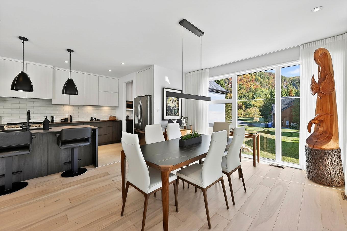 Dining room - 1124 Ch. Du Massif, Piedmont, QC - Indoor Photo Showing Dining Room