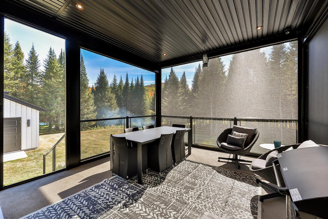 Balcony - 1124 Ch. Du Massif, Piedmont, QC - Outdoor With Exterior