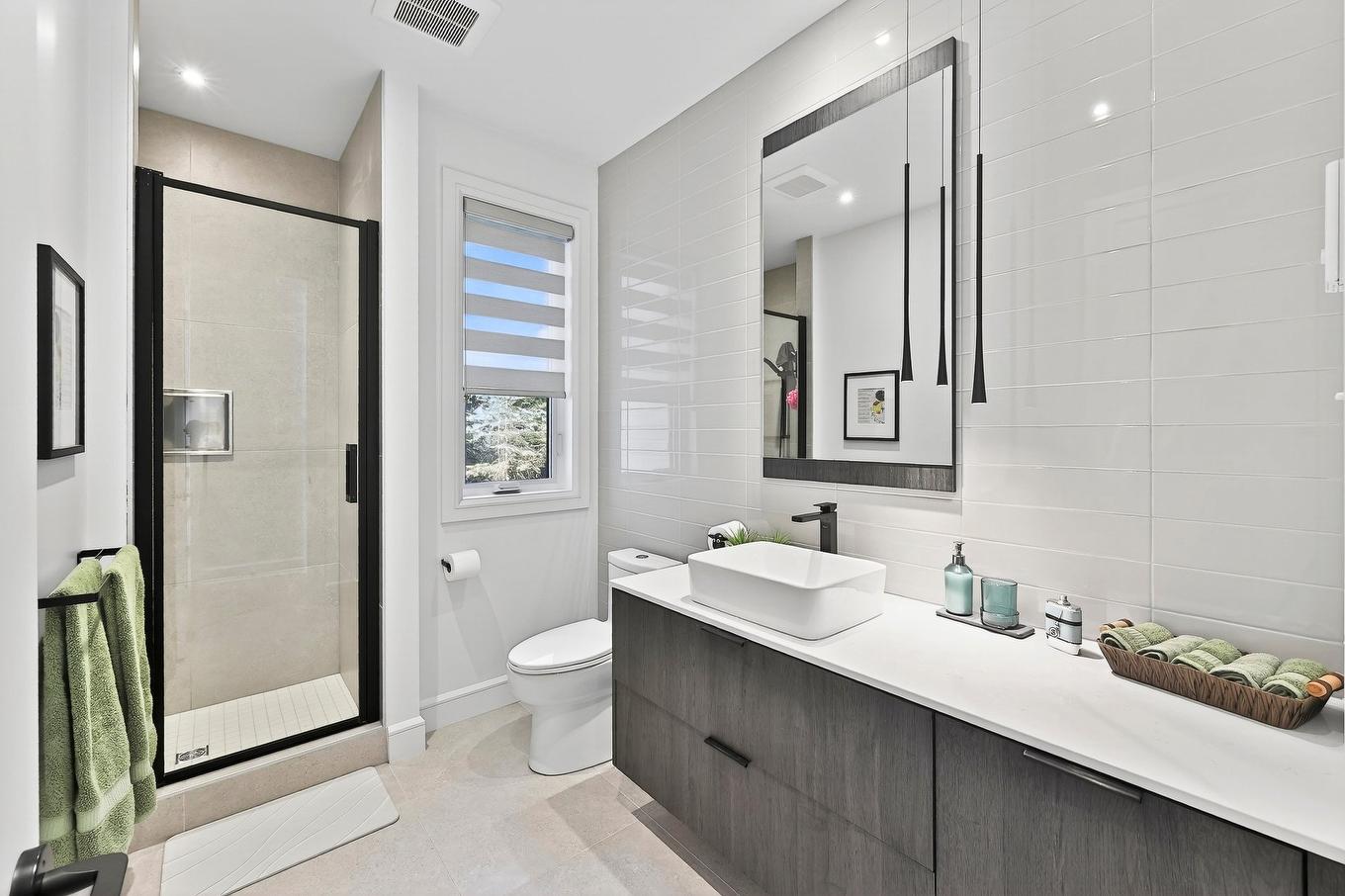 Bathroom - 1124 Ch. Du Massif, Piedmont, QC - Indoor Photo Showing Bathroom