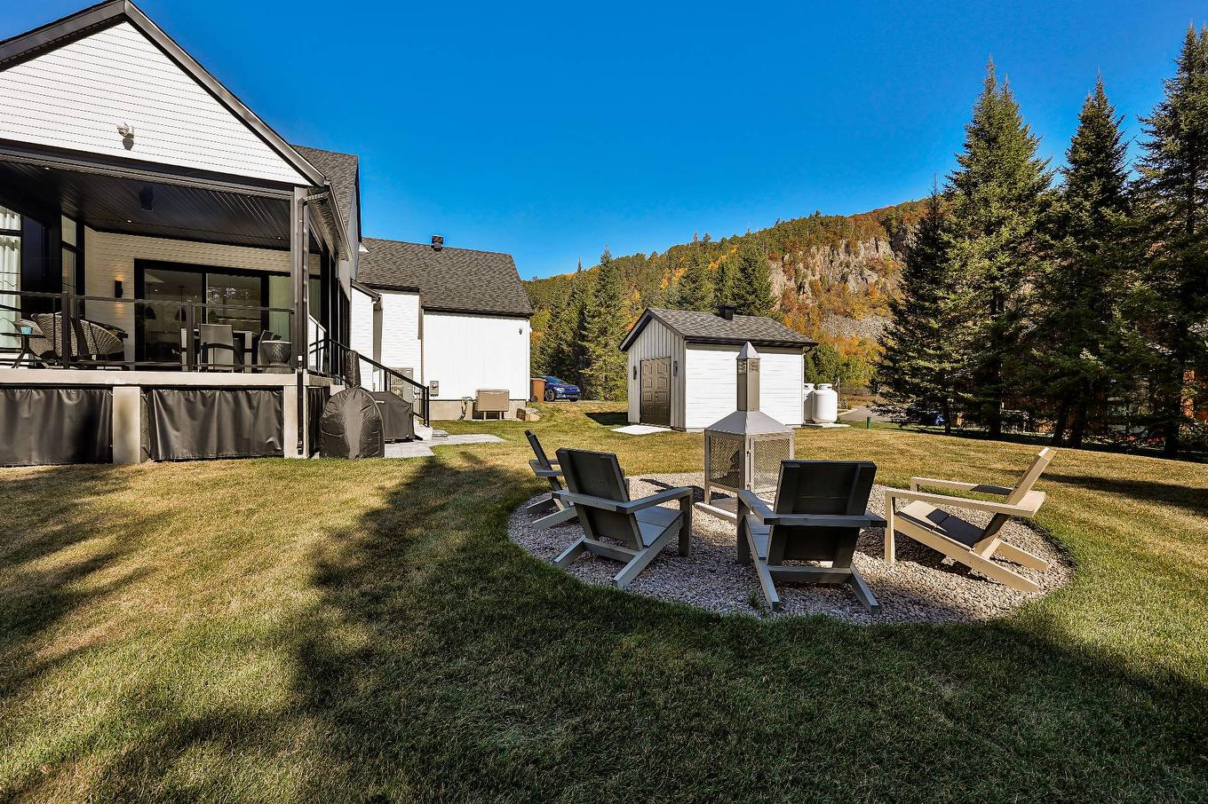 Backyard - 1124 Ch. Du Massif, Piedmont, QC - Outdoor