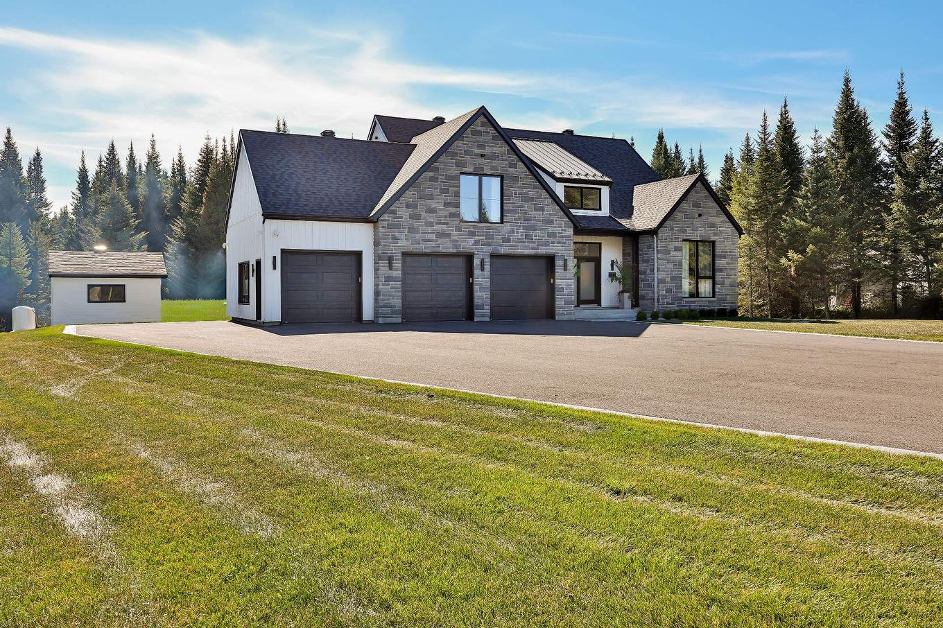 Frontage - 1124 Ch. Du Massif, Piedmont, QC - Outdoor With Facade