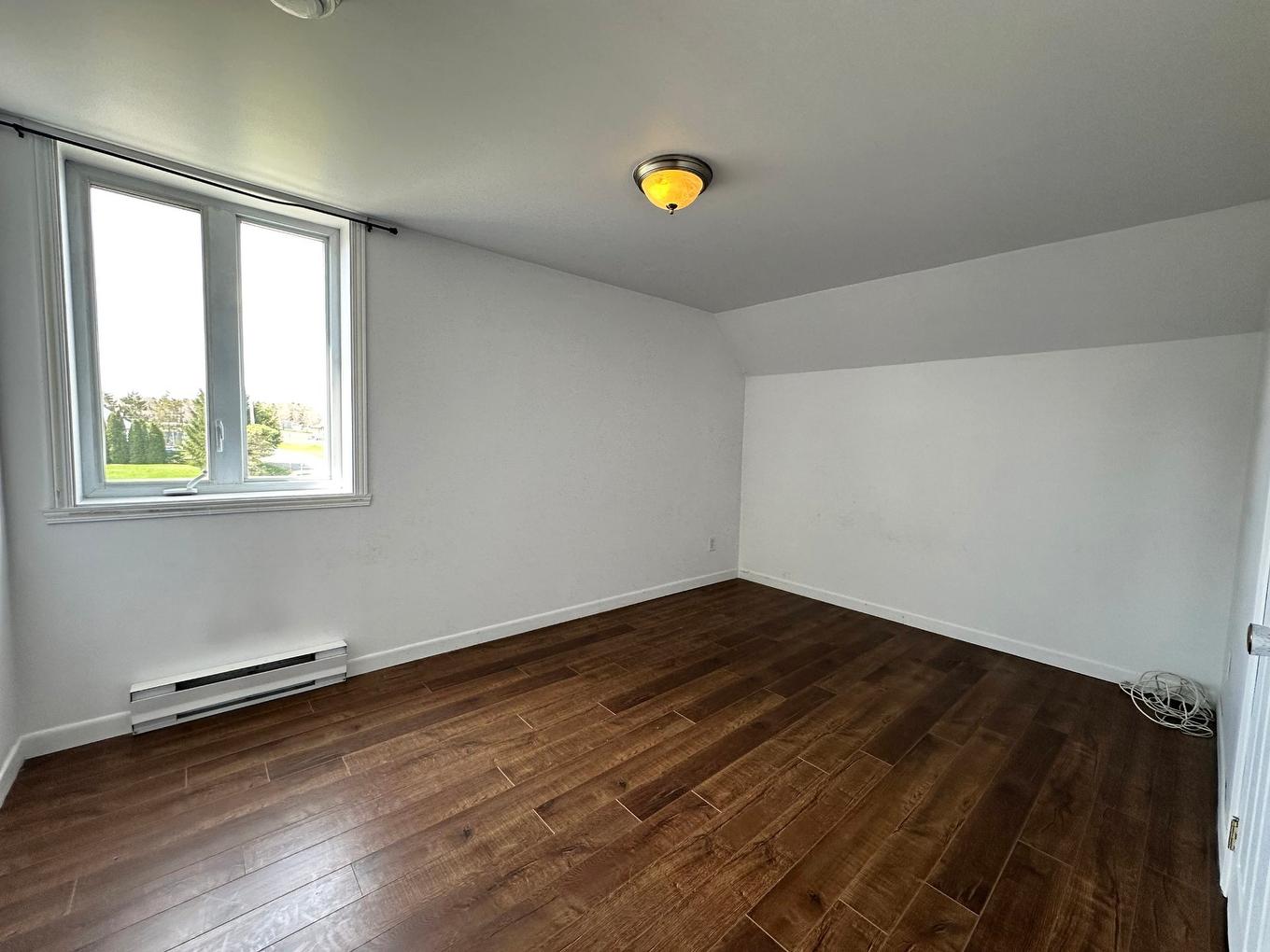 Bedroom - 1247 2E Rang, Saint-Roch-Des-Aulnaies, QC - Indoor Photo Showing Other Room