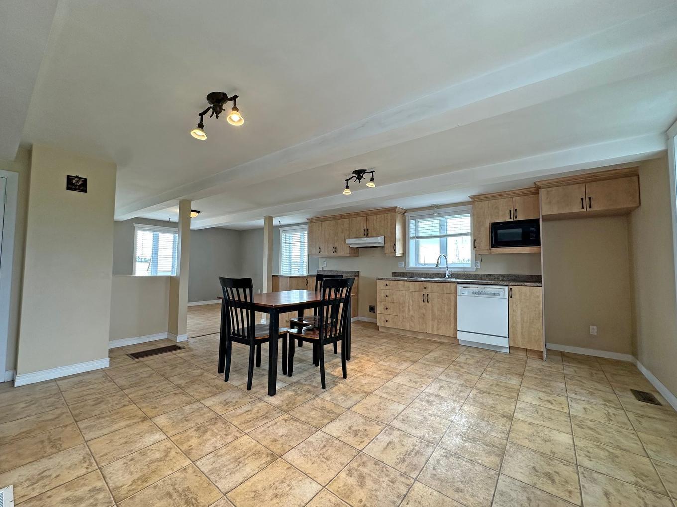 Kitchen - 1247 2E Rang, Saint-Roch-Des-Aulnaies, QC - Indoor