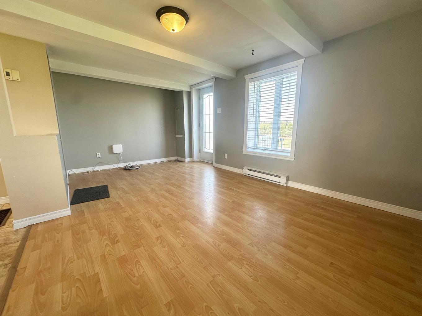 Living room - 1247 2E Rang, Saint-Roch-Des-Aulnaies, QC - Indoor Photo Showing Other Room