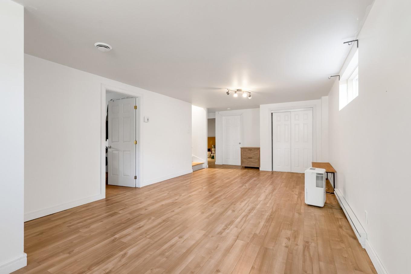 Salle familiale - 1072 Rue De Versailles, Saint-Jérôme, QC - Indoor Photo Showing Other Room