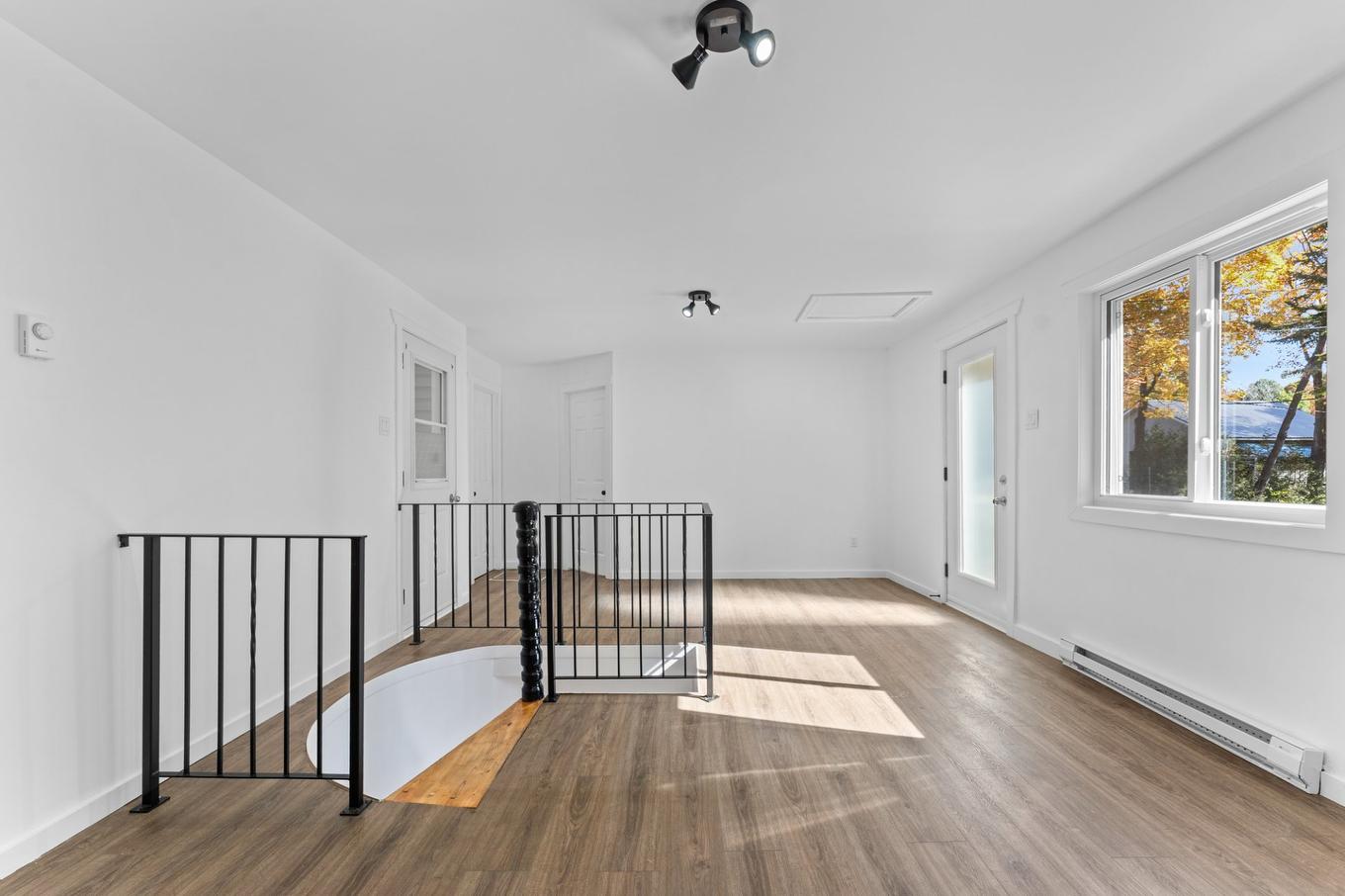 Vue d'ensemble - 1715 Rue Collin, Saint-Lin/Laurentides, QC - Indoor Photo Showing Other Room