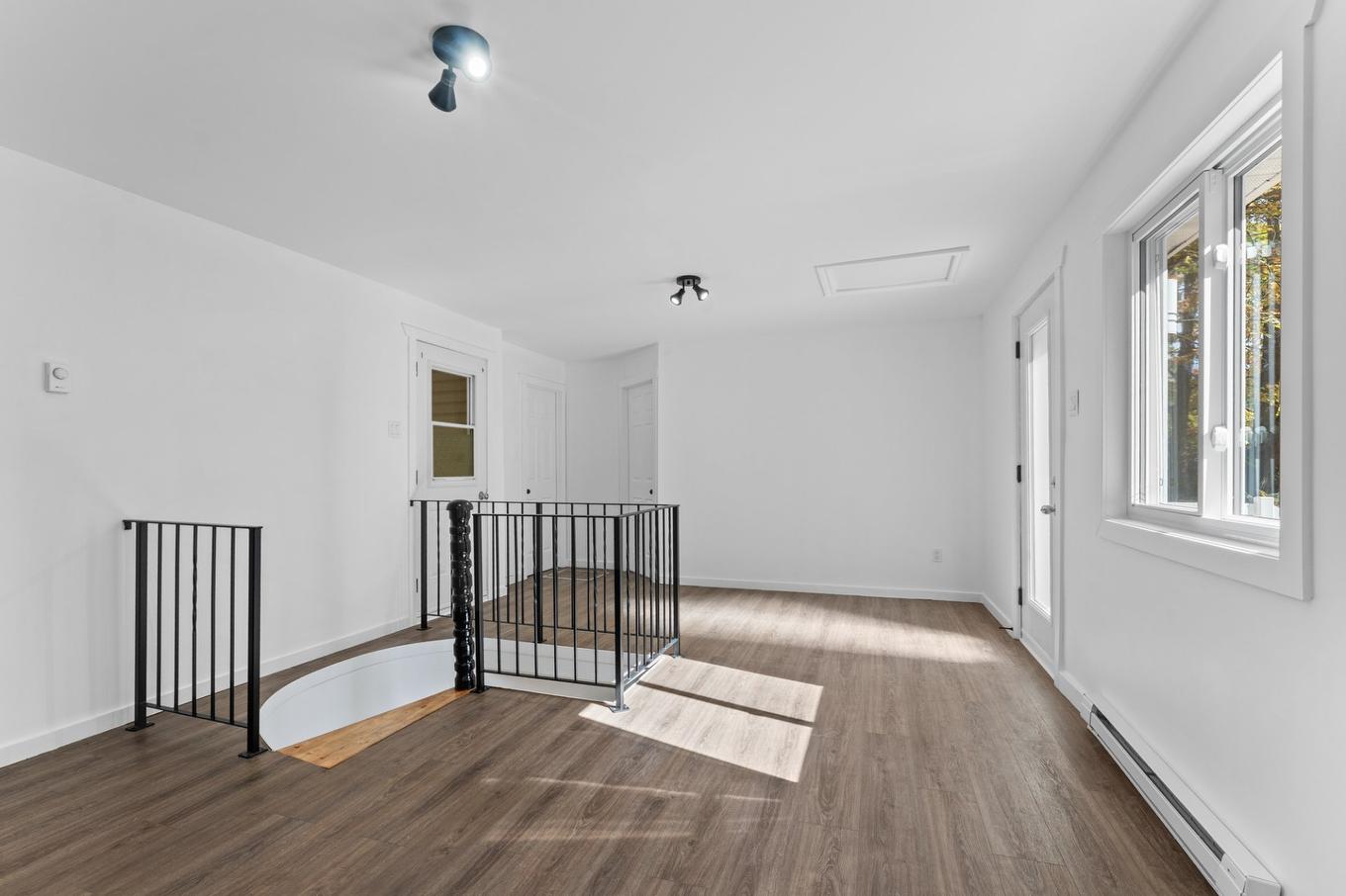 Vue d'ensemble - 1715 Rue Collin, Saint-Lin/Laurentides, QC - Indoor Photo Showing Other Room