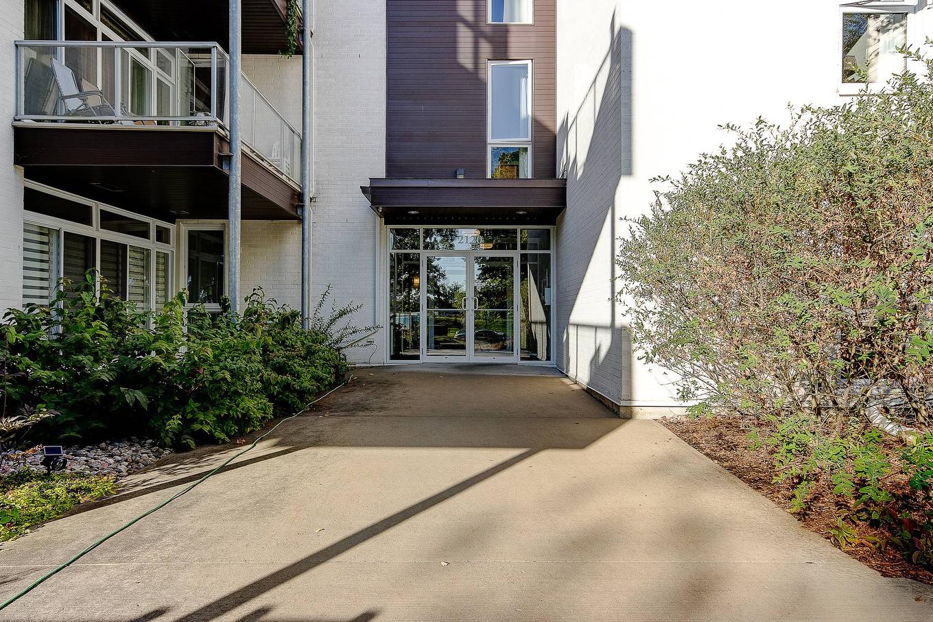 Frontage - 405-2120 Rue Du Colisée, Longueuil (Le Vieux-Longueuil), QC - Outdoor