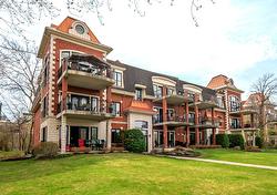 202-1604 Av. Bourgogne Chambly, QC J3L 1Y7