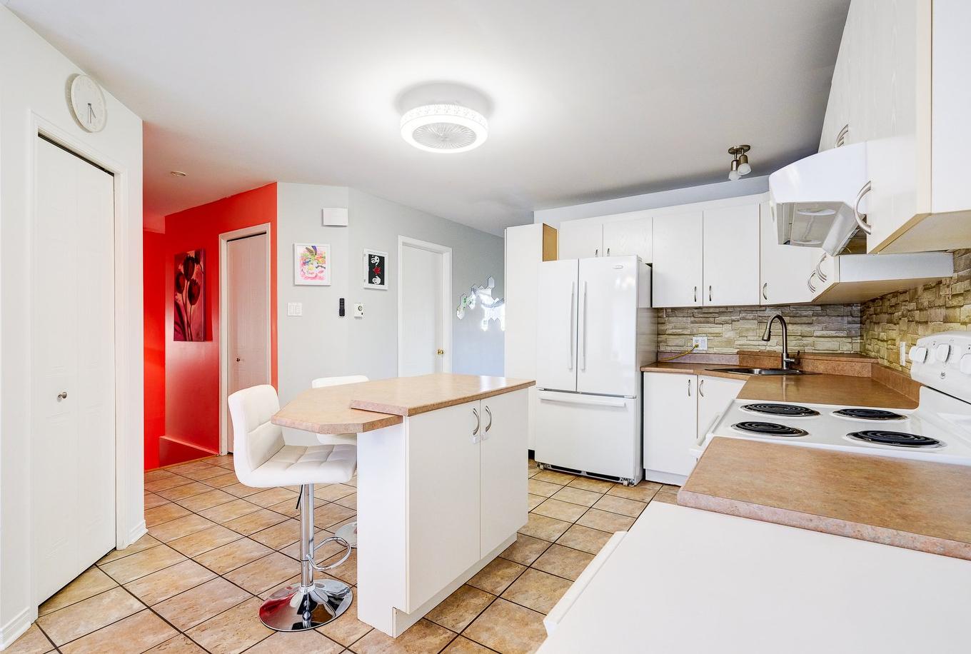 Cuisine - 544 Ch. Du Grand-Bernier N., Saint-Jean-Sur-Richelieu, QC - Indoor Photo Showing Kitchen