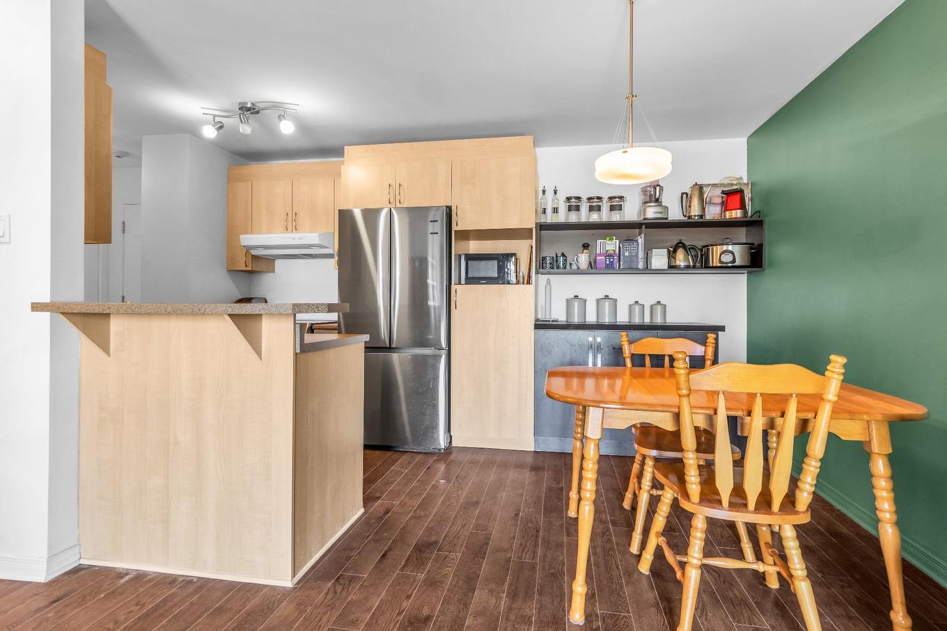 Dining room - 303-5700 Ch. De Chambly, Longueuil (Saint-Hubert), QC - Indoor