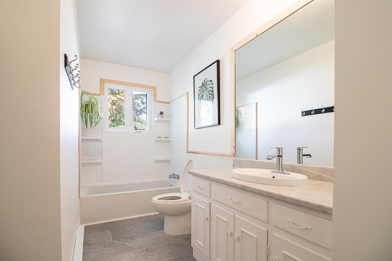 Bathroom - 2942 Rue Georges-Vanier, Shawinigan, QC - Indoor Photo Showing Bathroom