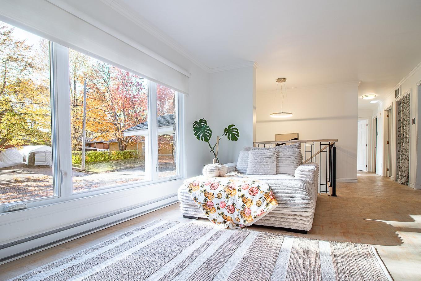 Living room - 2942 Rue Georges-Vanier, Shawinigan, QC - Indoor Photo Showing Bedroom