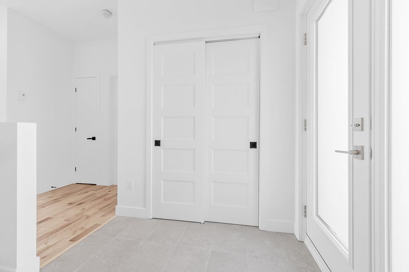 Hall d'entrée/Vestibule - Rue Gatineau, Québec (La Haute-Saint-Charles), QC - Indoor Photo Showing Other Room