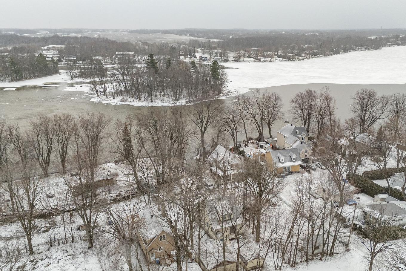Aerial photo - 1225 Rue Louis, Terrebonne (Terrebonne), QC - Outdoor With View