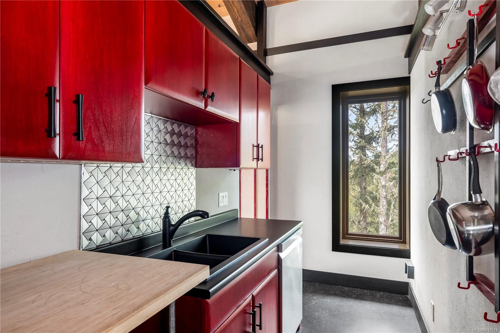 7405 Thornton Hts, Sooke, BC