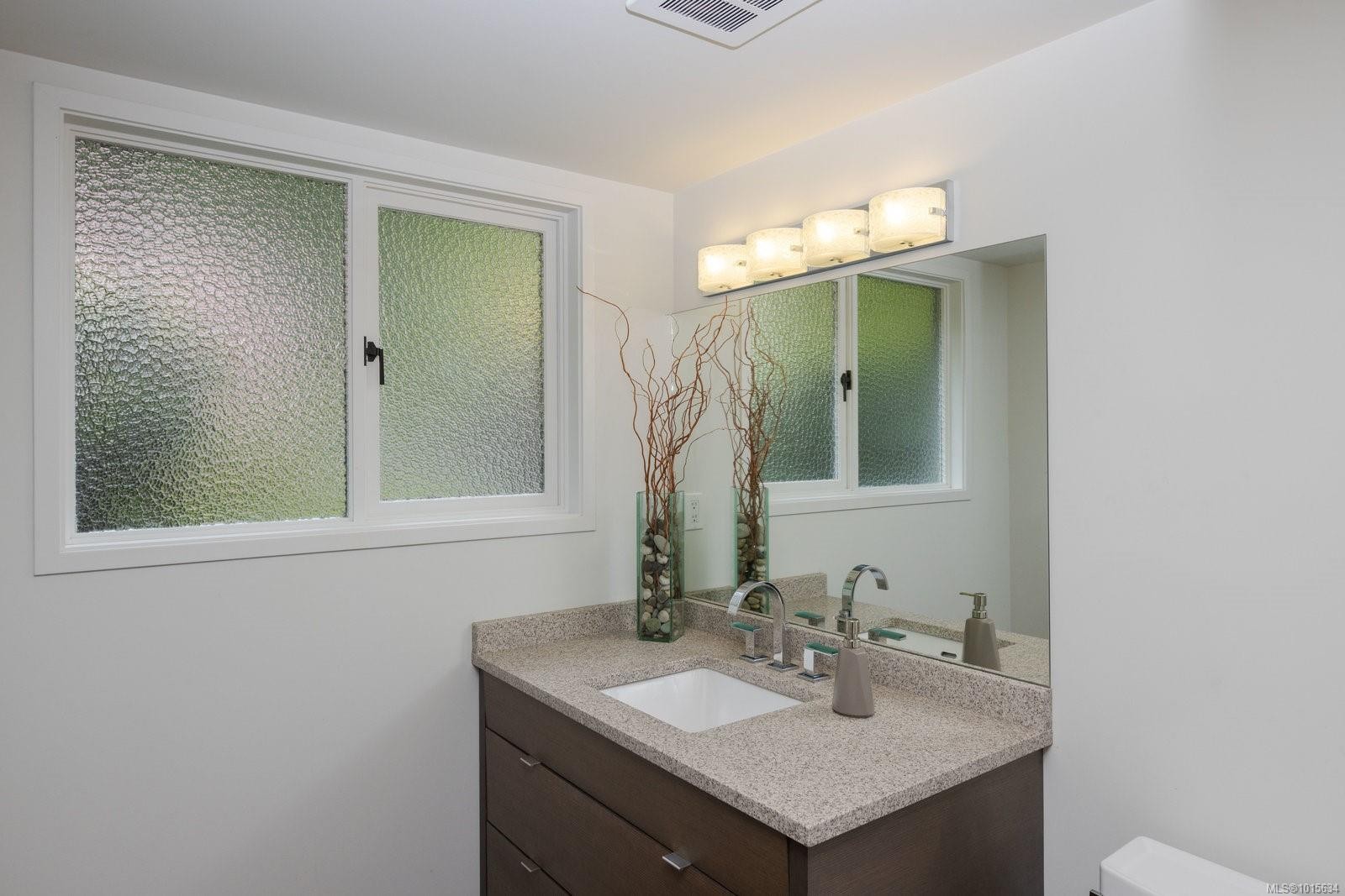 9600 Ardmore Dr, North Saanich, BC