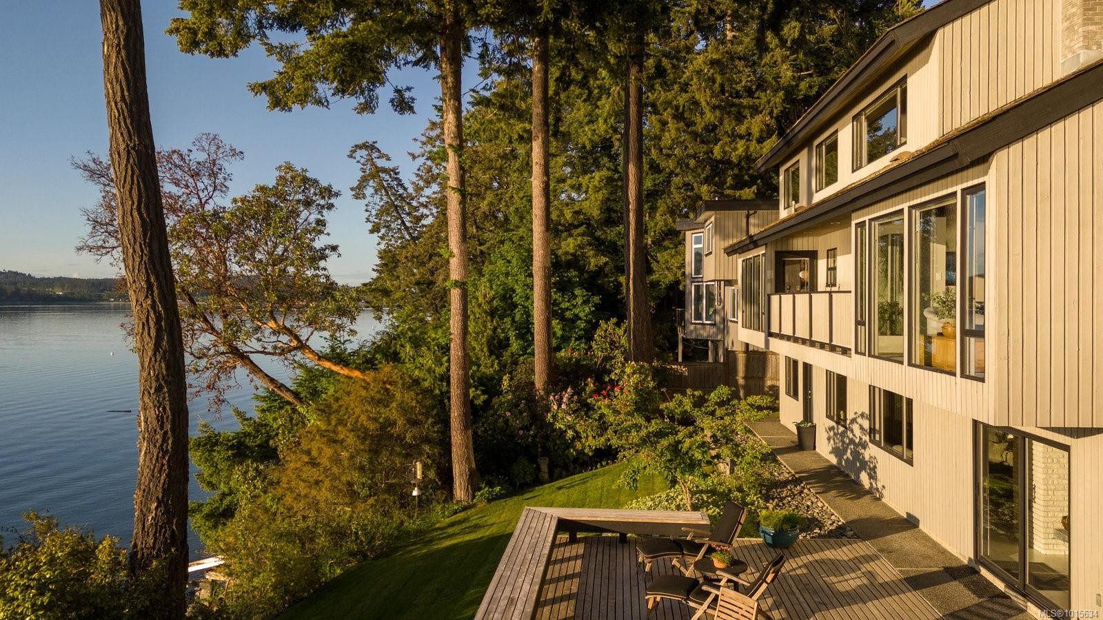 9600 Ardmore Dr, North Saanich, BC