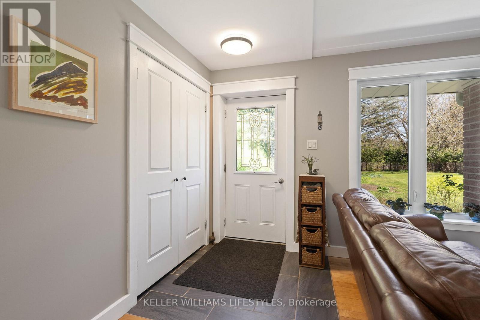 15083 Medway Road, Middlesex Centre, ON - Indoor Photo Showing Other Room