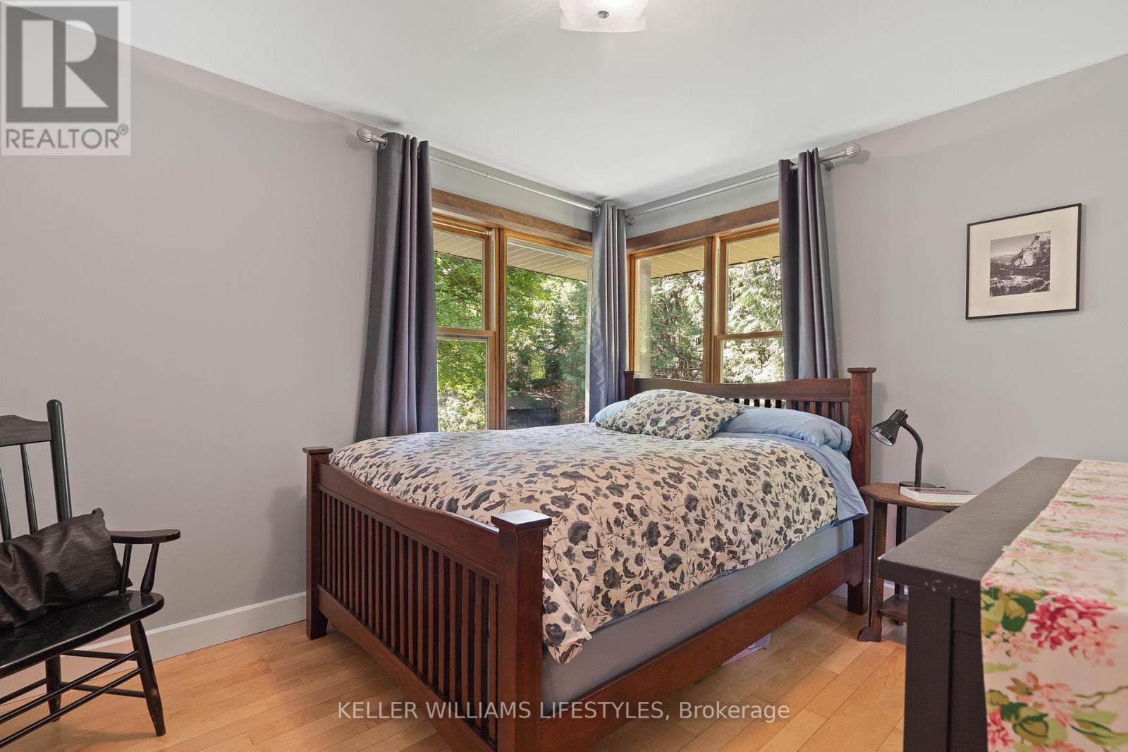 15083 Medway Road, Middlesex Centre, ON - Indoor Photo Showing Bedroom