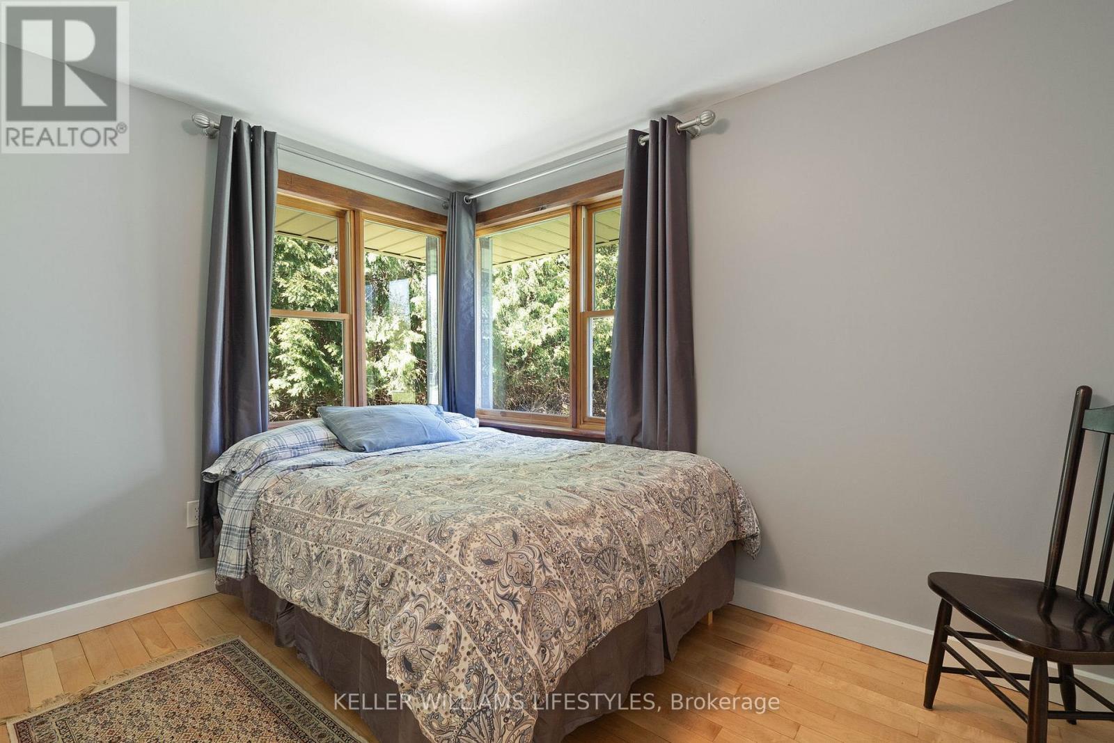 15083 Medway Road, Middlesex Centre, ON - Indoor Photo Showing Bedroom