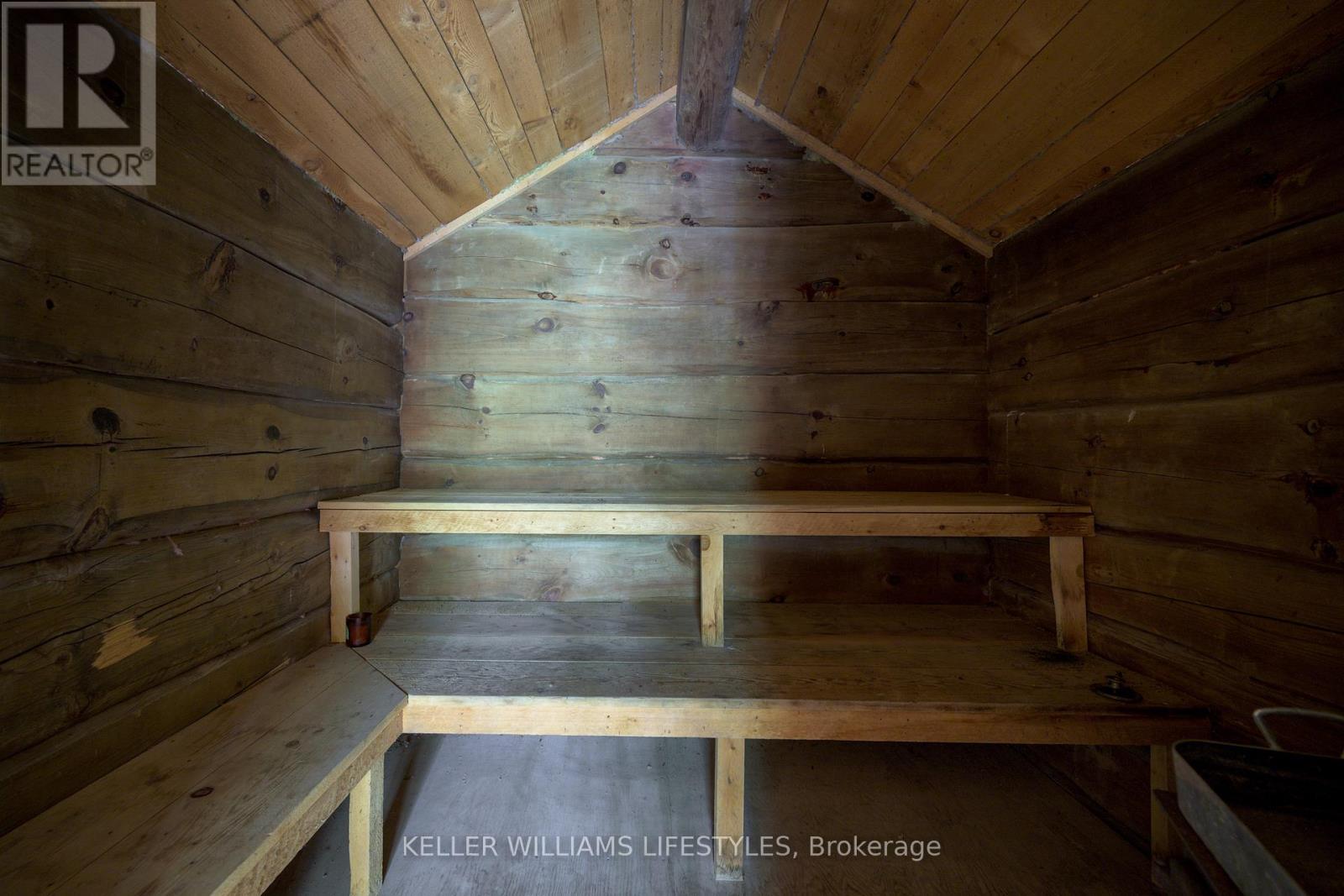 15083 Medway Road, Middlesex Centre, ON - Indoor Photo Showing Other Room