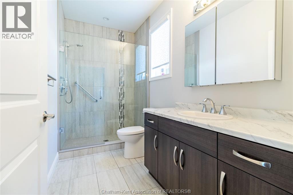 513 Eventide Place, Chatham, ON - Indoor Photo Showing Bathroom