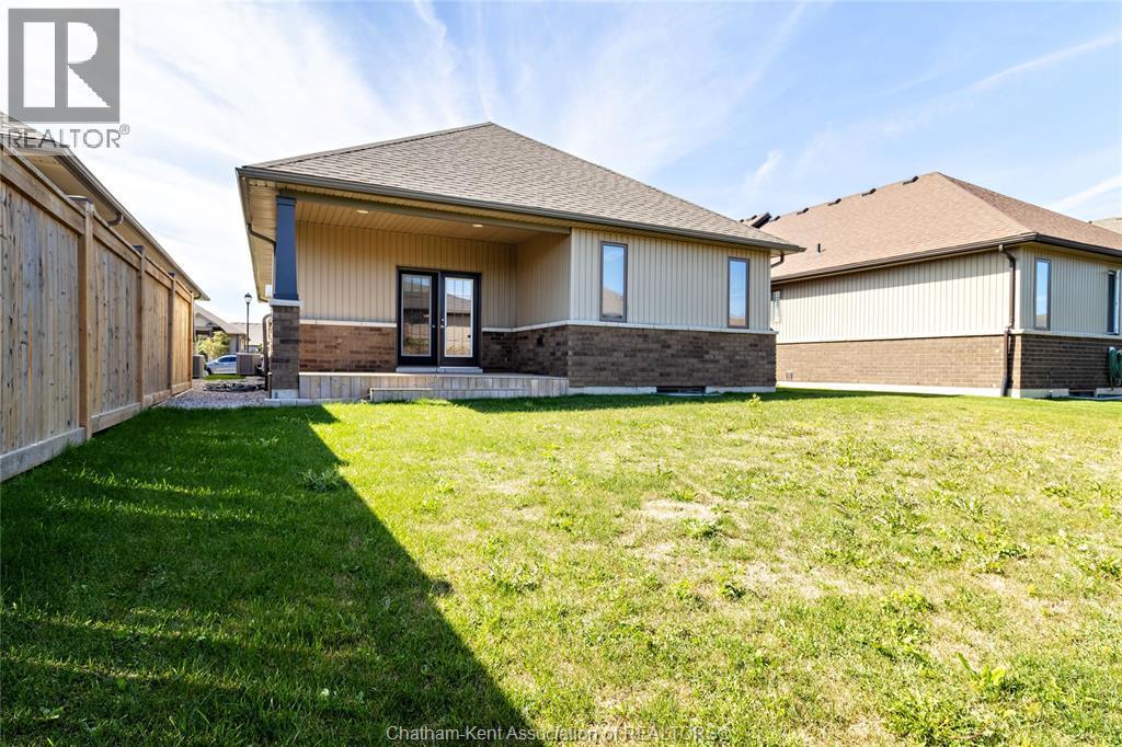 513 Eventide Place, Chatham, ON - Outdoor With Deck Patio Veranda