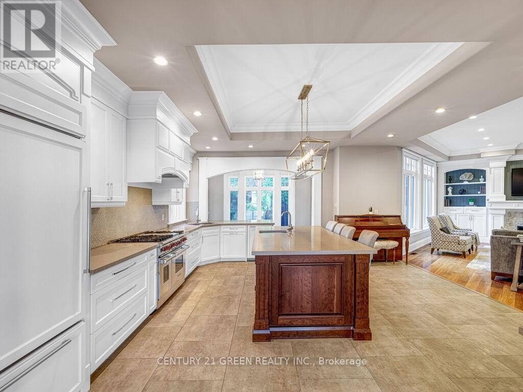 39 Brookhaven Crescent, East Garafraxa, ON - Indoor Photo Showing Kitchen With Upgraded Kitchen