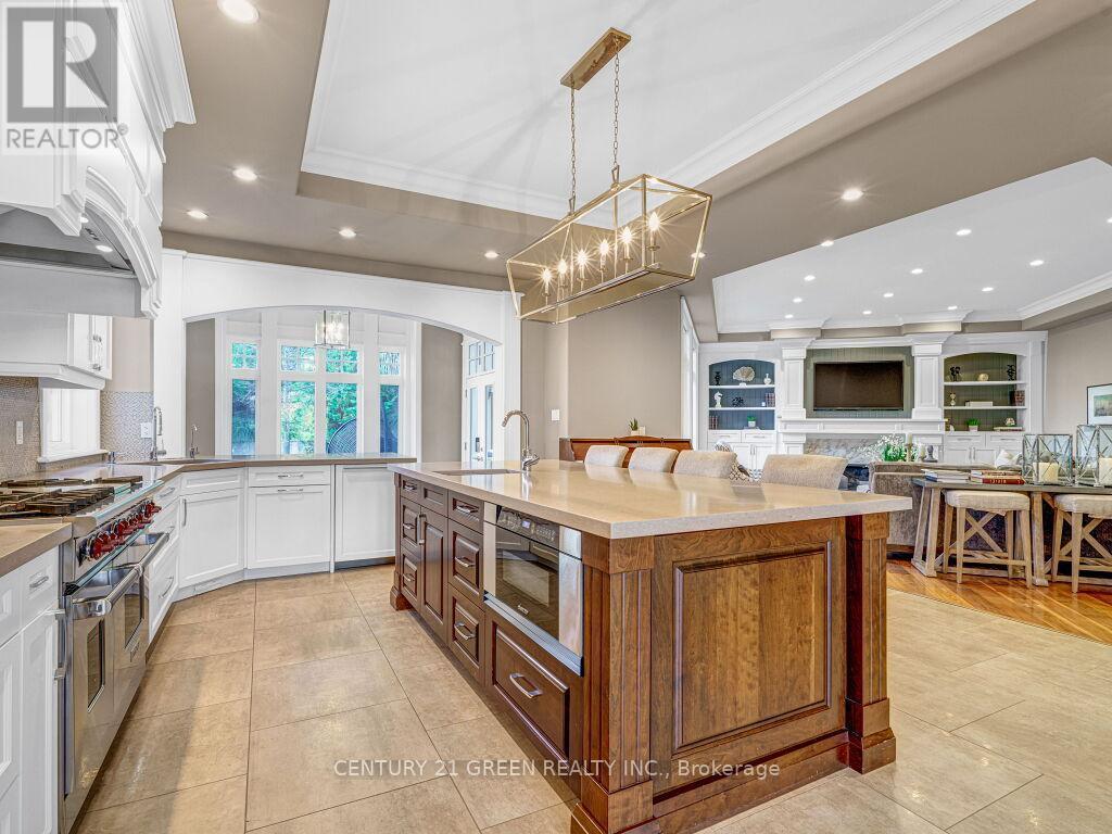 39 Brookhaven Crescent, East Garafraxa, ON - Indoor Photo Showing Kitchen With Upgraded Kitchen