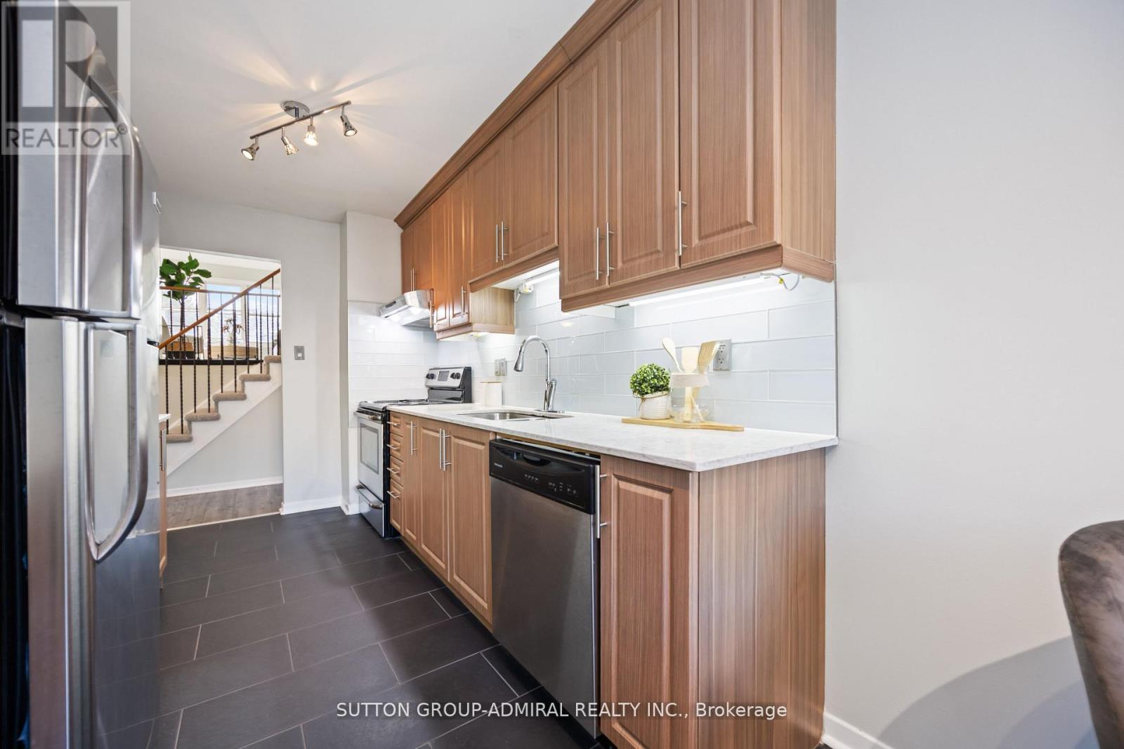 12 Tilburn Place, Toronto, ON - Indoor Photo Showing Kitchen