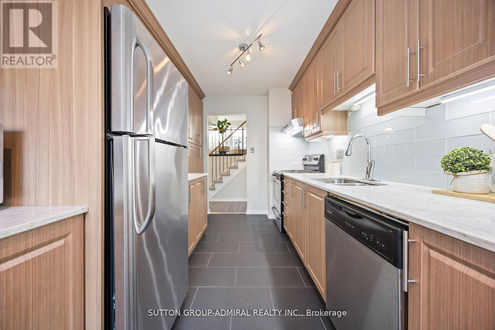 12 Tilburn Place, Toronto, ON - Indoor Photo Showing Kitchen