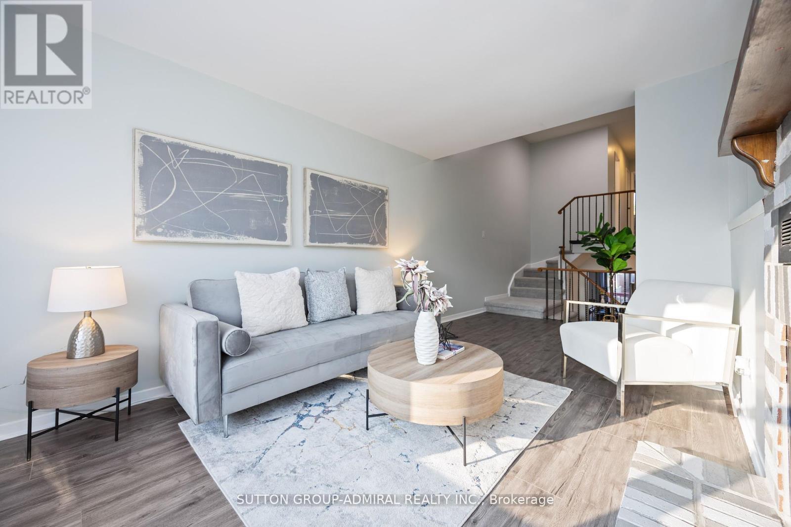 12 Tilburn Place, Toronto, ON - Indoor Photo Showing Living Room