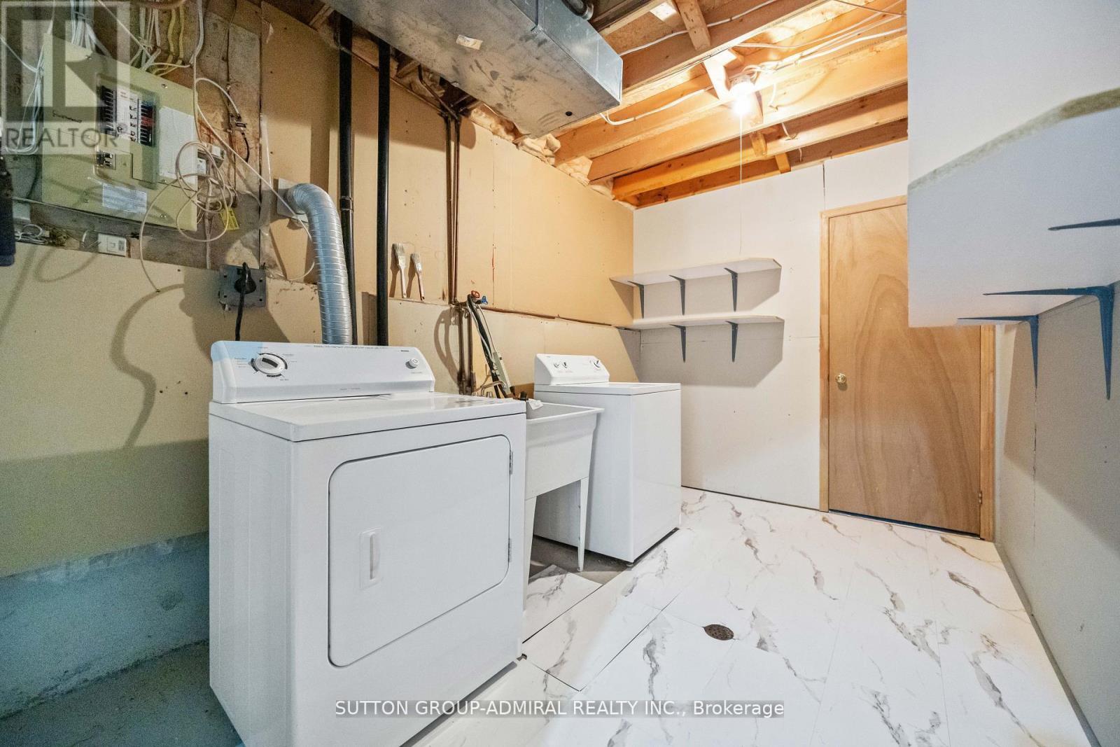 12 Tilburn Place, Toronto, ON - Indoor Photo Showing Laundry Room