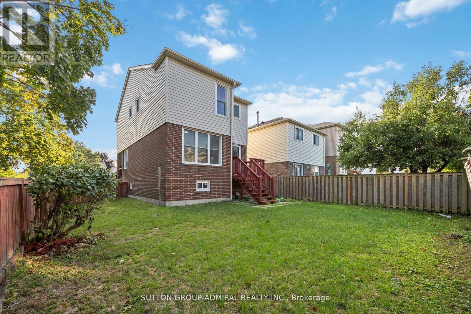 12 Tilburn Place, Toronto, ON - Outdoor