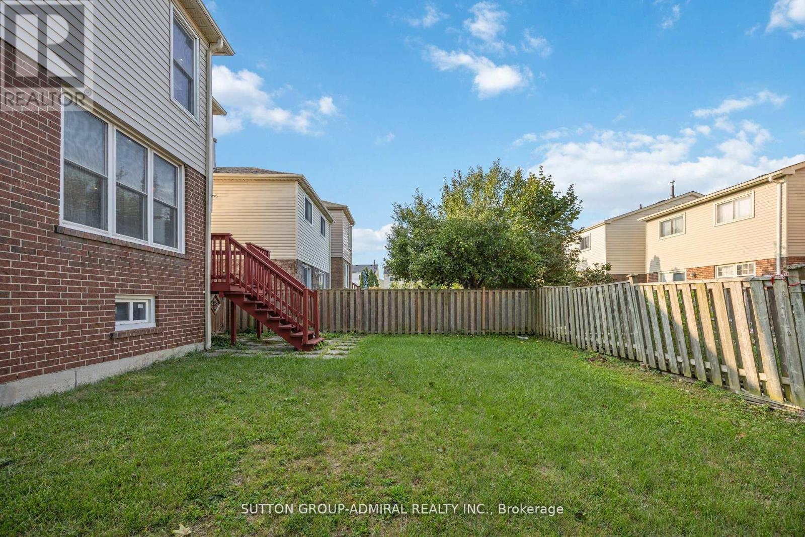 12 Tilburn Place, Toronto, ON - Outdoor