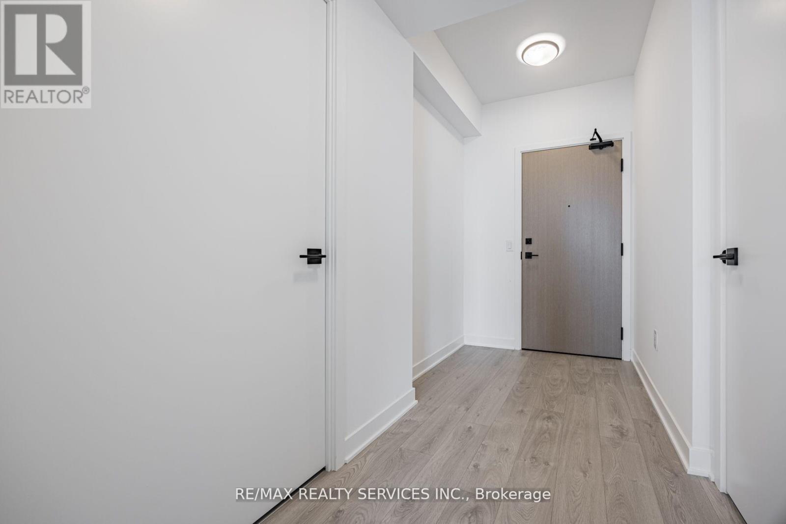 2007 - 36 Zorra Street, Toronto, ON - Indoor Photo Showing Other Room