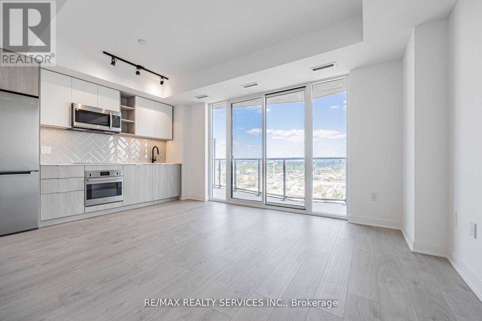2007 - 36 Zorra Street, Toronto, ON - Indoor Photo Showing Kitchen
