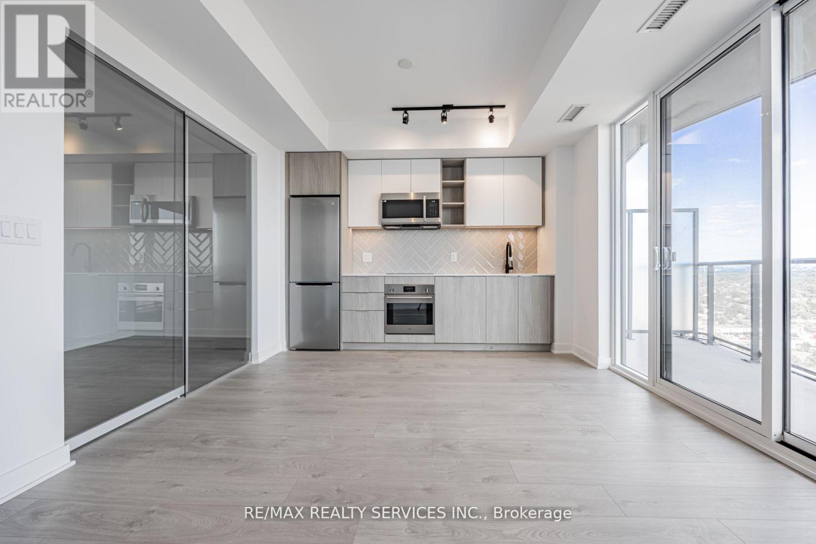 2007 - 36 Zorra Street, Toronto, ON - Indoor