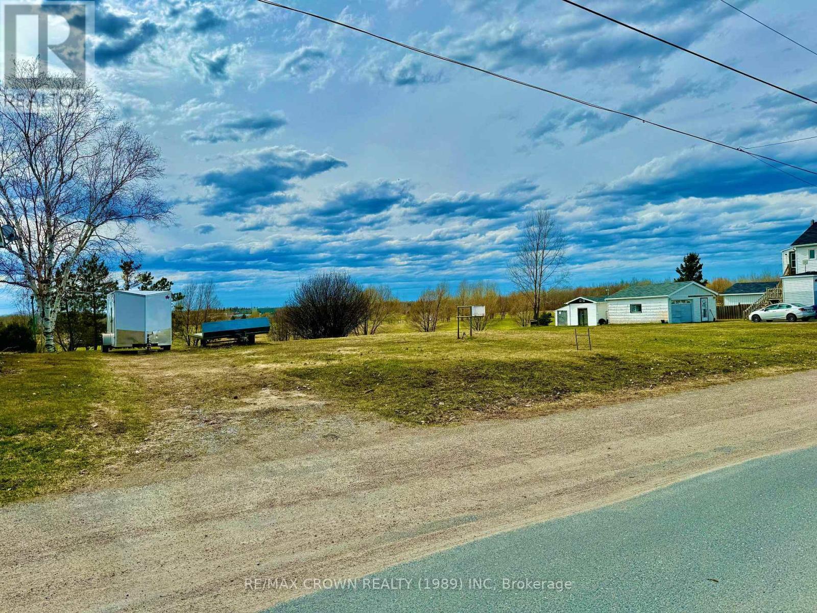 228-232 Ross Road, Smooth Rock Falls (Srf), ON