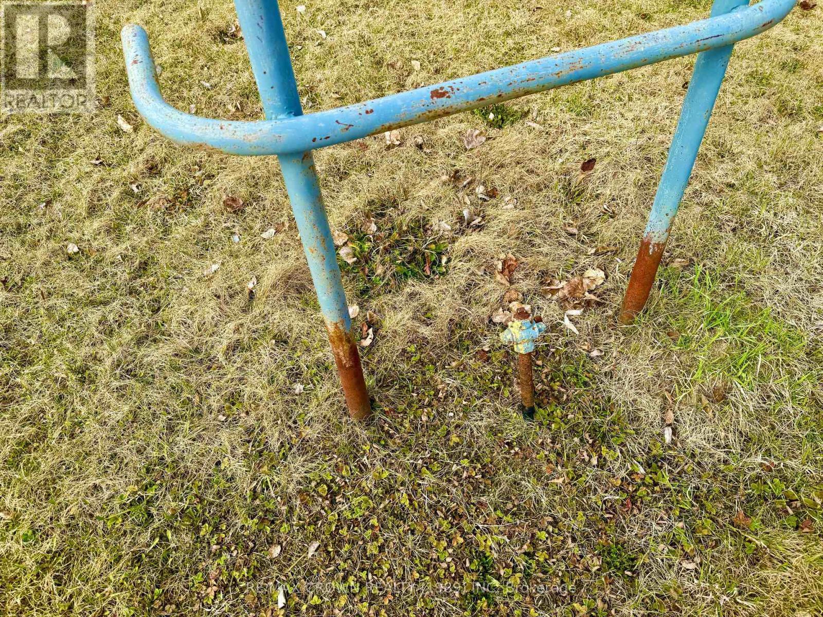 228-232 Ross Road, Smooth Rock Falls (Srf), ON