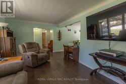 Spacious living room -