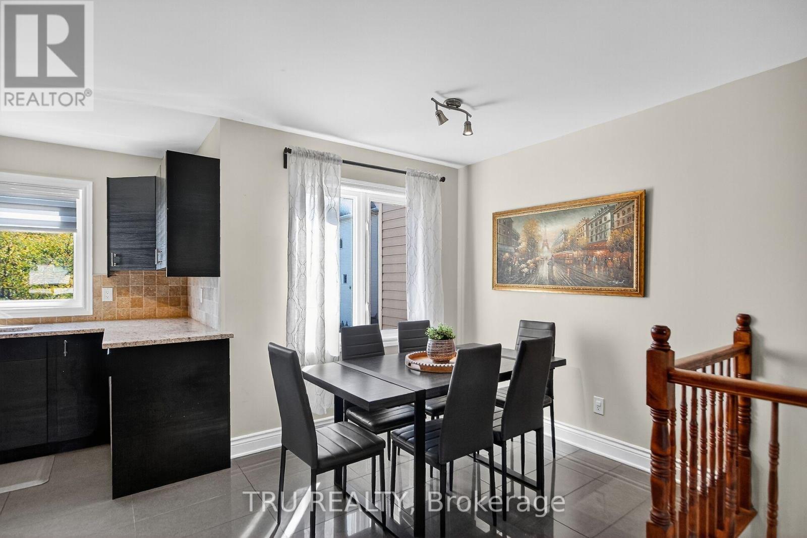2642 Palings Private, Ottawa, ON - Indoor Photo Showing Dining Room