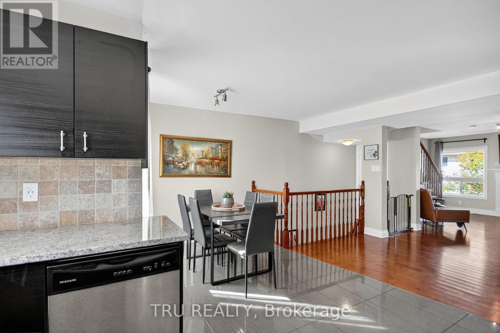 2642 Palings Private, Ottawa, ON - Indoor