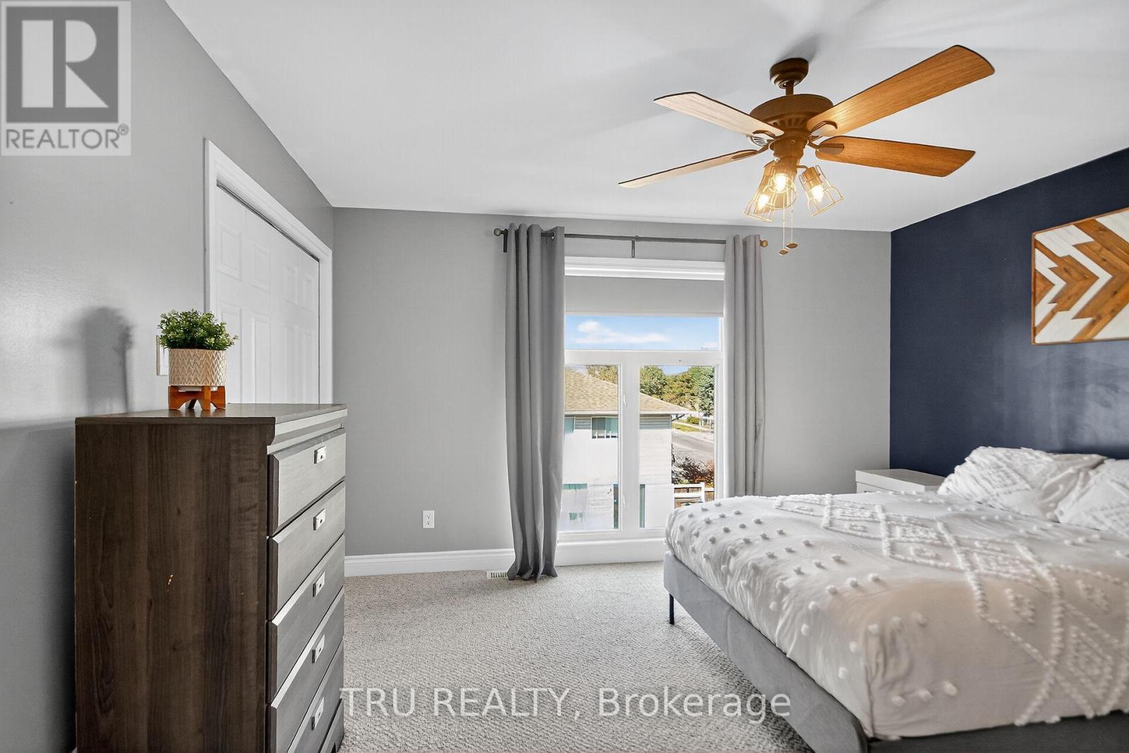 2642 Palings Private, Ottawa, ON - Indoor Photo Showing Bedroom