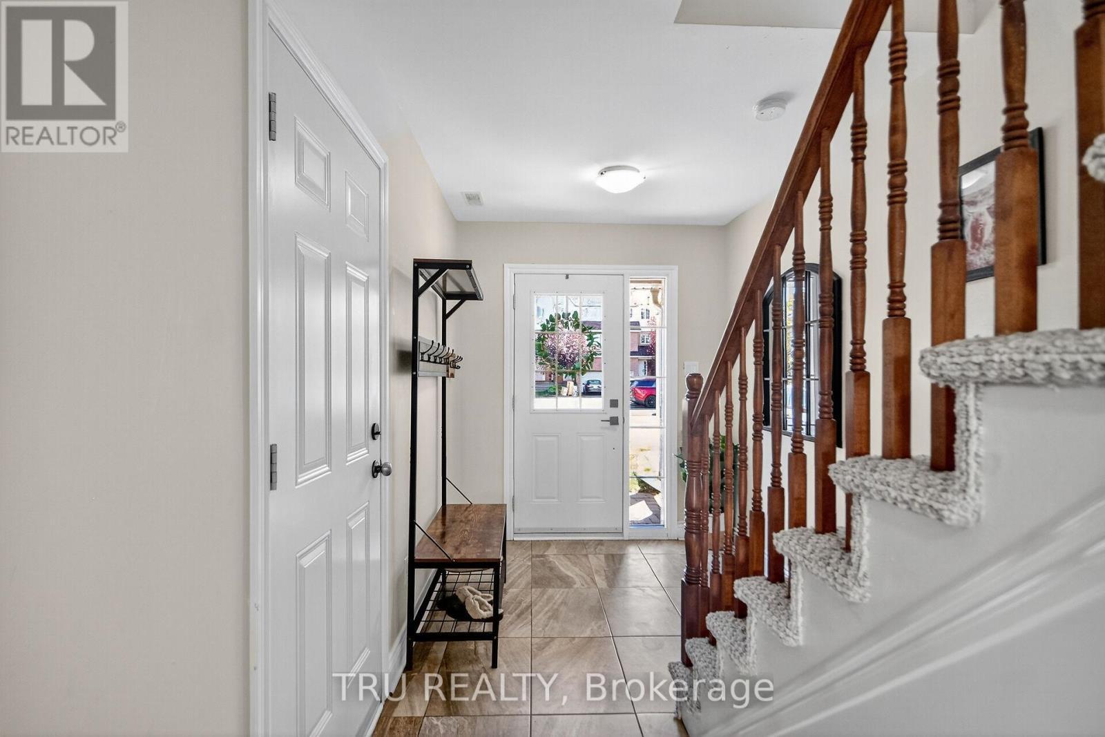 2642 Palings Private, Ottawa, ON - Indoor Photo Showing Other Room